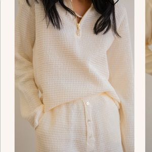 Donni set beige waffle material